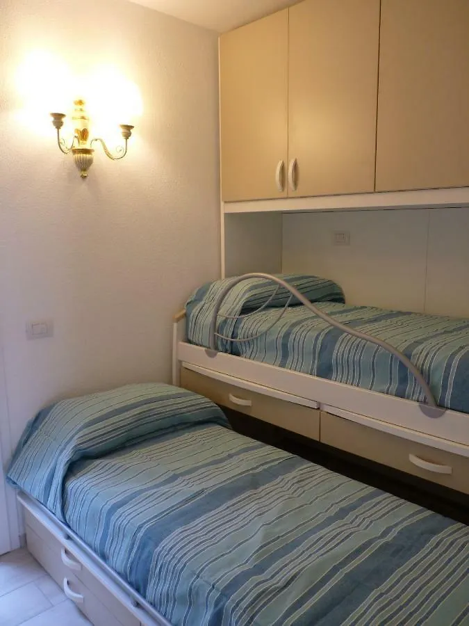 Дом отдыха Residenze Paradiso Коста-Парадисо Италия